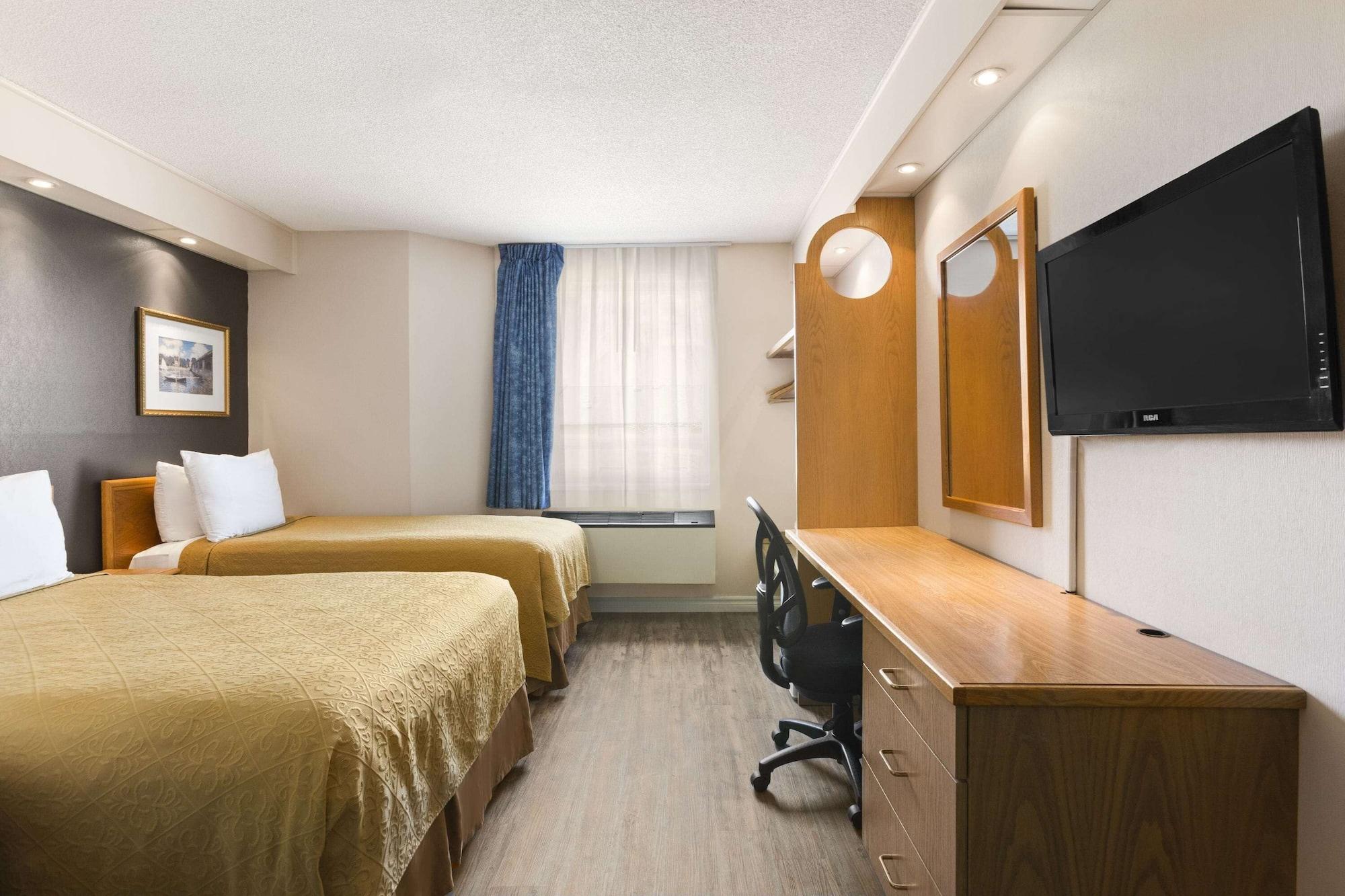 Travelodge by Wyndham Brockville Eksteriør billede