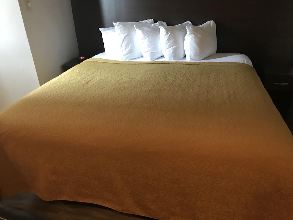 Travelodge by Wyndham Brockville Eksteriør billede