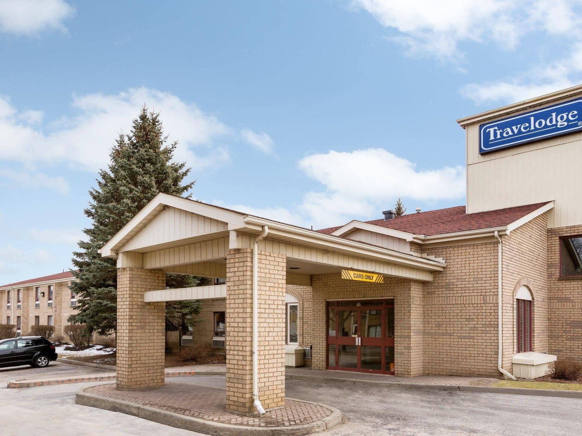 Travelodge by Wyndham Brockville Eksteriør billede